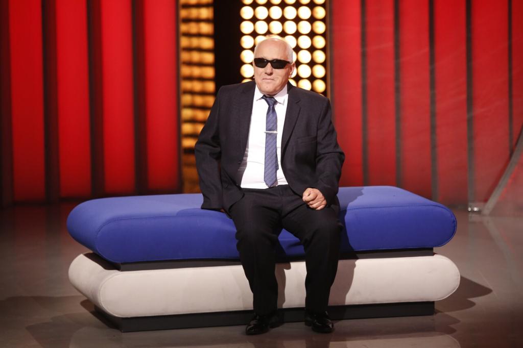 Humbi shikimin në moshë të re, burri surprizon dashurinë e jetës së tij