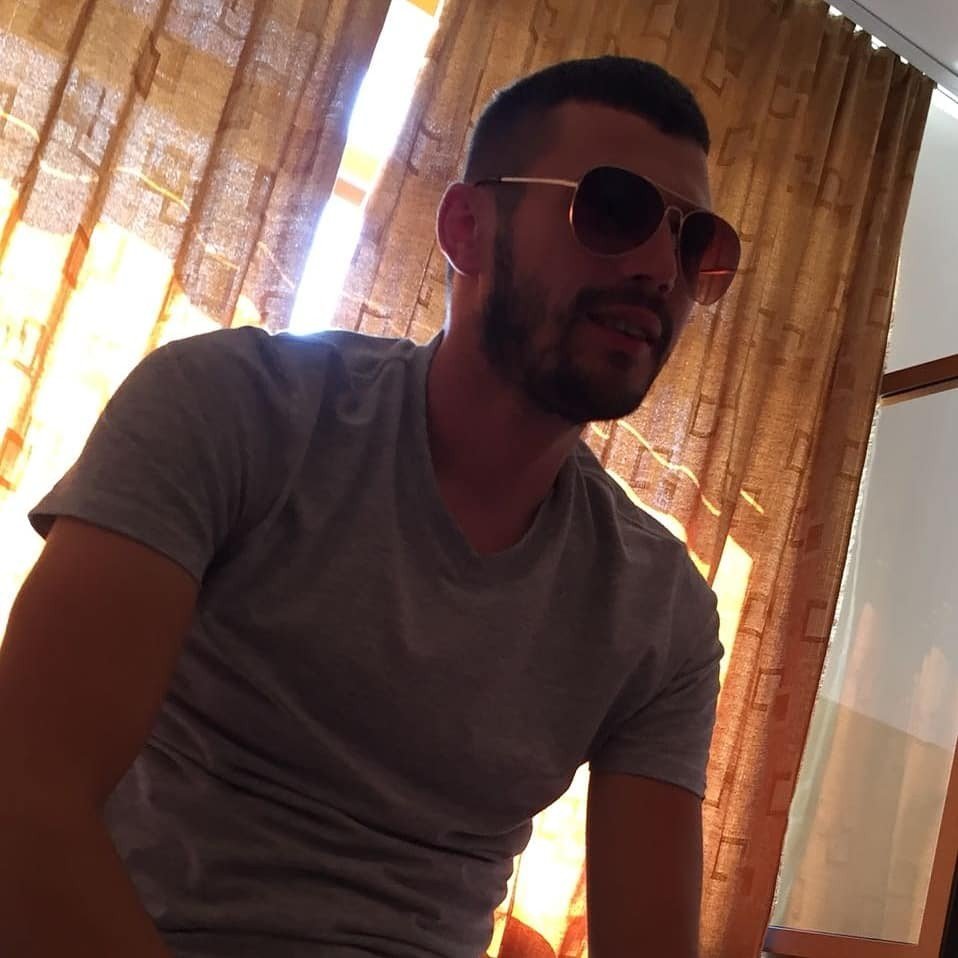 Kandidoi për këshilltar bashkiak/ Ky është anëtari i bandës së Rinasit që punonte si kasap