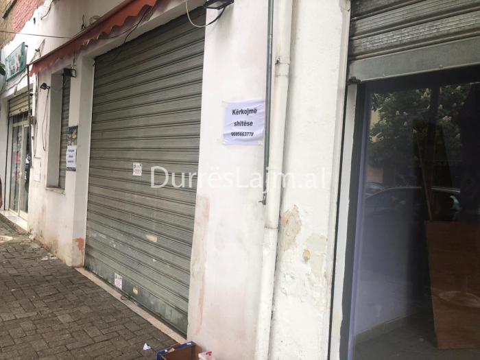 Bizneset ulin qepenët në Durrës, nuk gjejnë dot punëtorë!