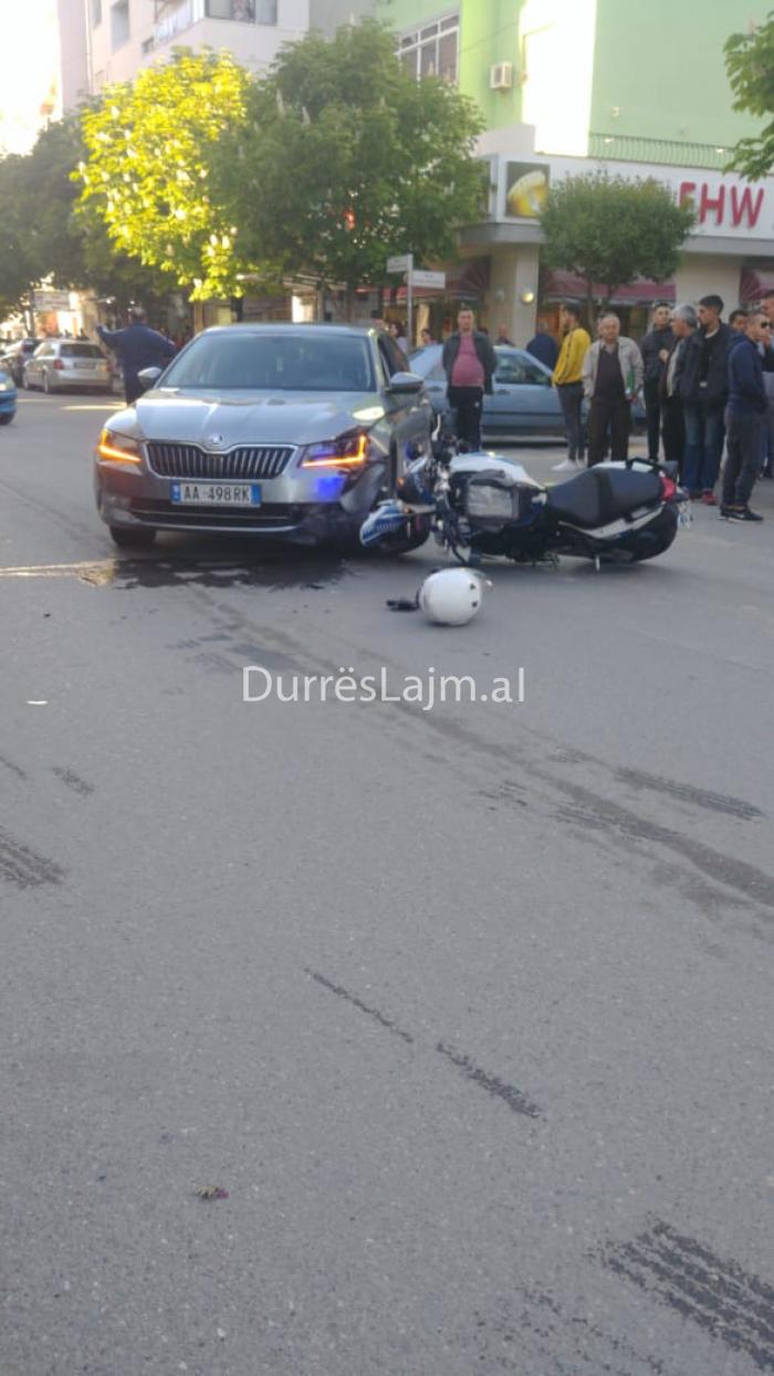 Po shkonin në një plagosje të sapo ndodhur, efektivët e policisë së Durrësit u përfshinë në aksident (FOTO)