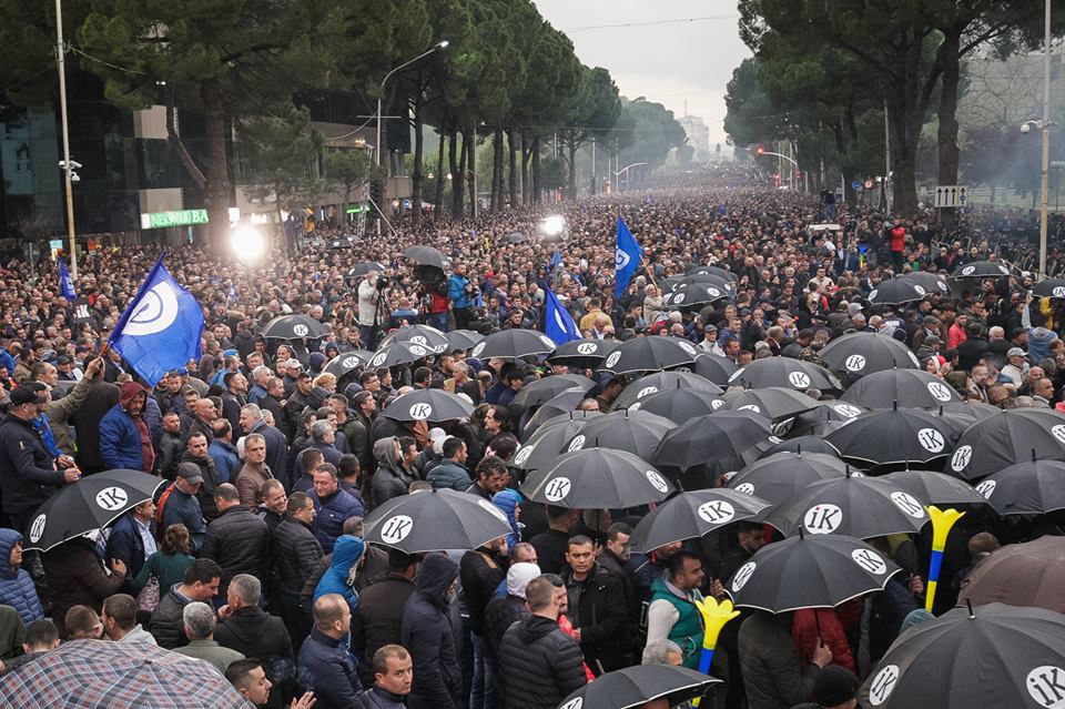 Protesta/ Avokati i Popullit: Dhuna ndaj qytetarëve denigruese dhe çnjerëzore