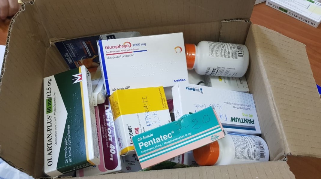 Sekuestrohen ilaçe kontrabandë në autobusin e linjës Greqi-Shqipëri