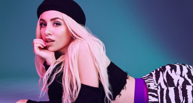 Ava Max rrëfen fëmijërinë e vështirë: Më refuzonin se isha shqiptare