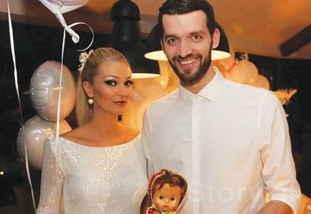 Diellza Kolgeci 9 muajshe shtatzënë shkon në palestër (FOTO)