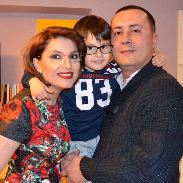 Fiori Dardha tregon si u njoh me bashkëshortin, pedagogun e saj