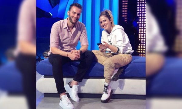 Regjisori Grishaj dhe Arbana “ngacmohen” në rrjete sociale