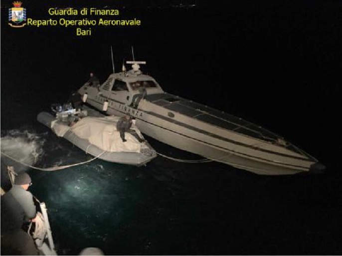 Kapet gomonia me 1.5 ton drogë, arrestohen 2 shqiptarë