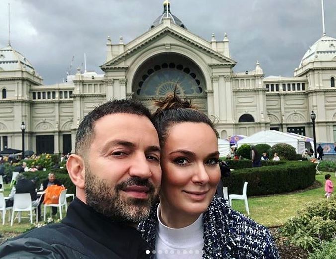 Bën ndryshimin në pamje, Elvis Pupa publikon foton me pamjen e re