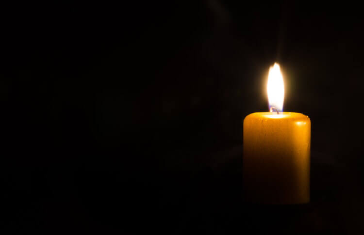 Hollywood-i në zi, producenti i famshëm humb luftën me kancerin