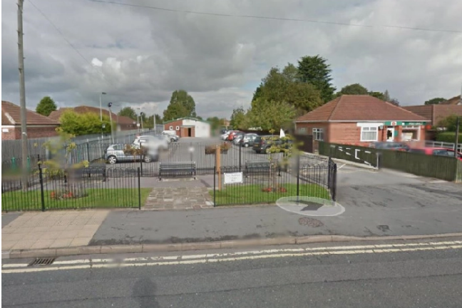 Tmerr pranë një shkolle, gjendet një këmbë njeriu