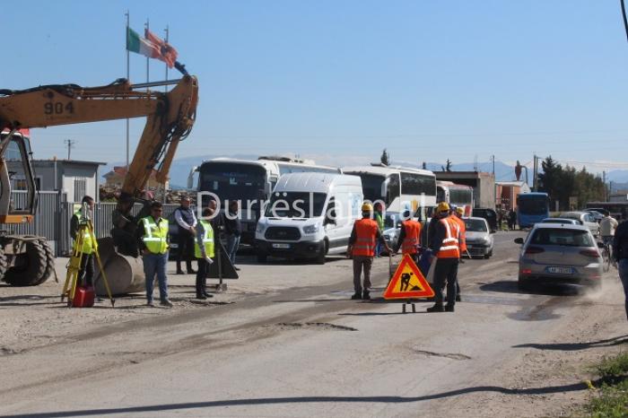 UKD nis investimin për rrjetin e ri të ujësjellësit Mulliri i Bullgarit-Shijak (VIDEO)