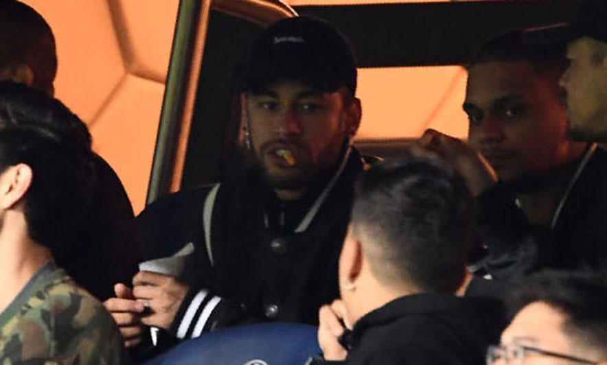 Sulmoi arbitrat në Instagram, 3 ndeshje skualifikim për Neymarin