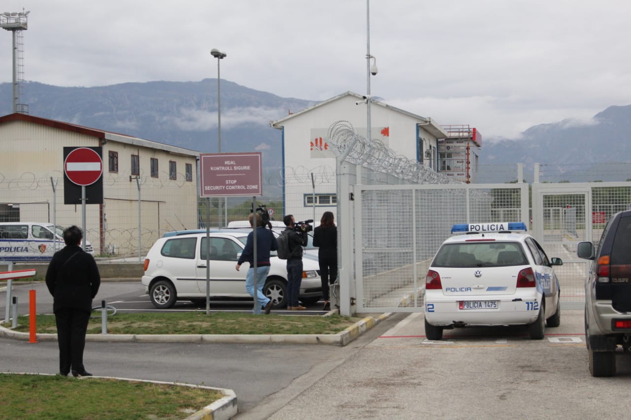 Grabitja në Rinas/ Zbulohet identiteti i personit ‘Daja’ nga Kosova