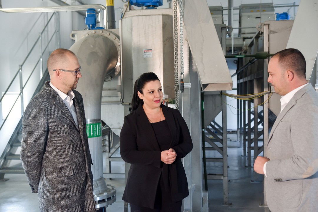 Investim 10 milionë euro në Gjirin e Lalzit, ministrja Balluku inspekton kolektorin e ri