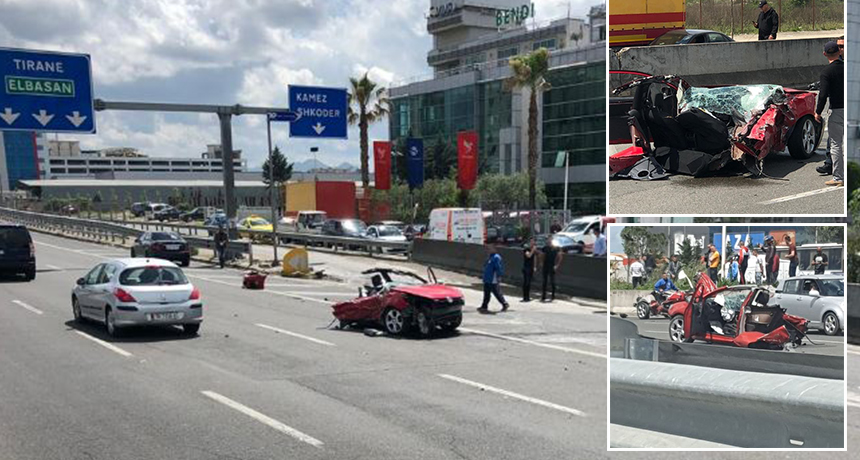 Aksident i frikshëm, makina futet poshtë kamionit, ndahet në dy pjesë (FOTO)