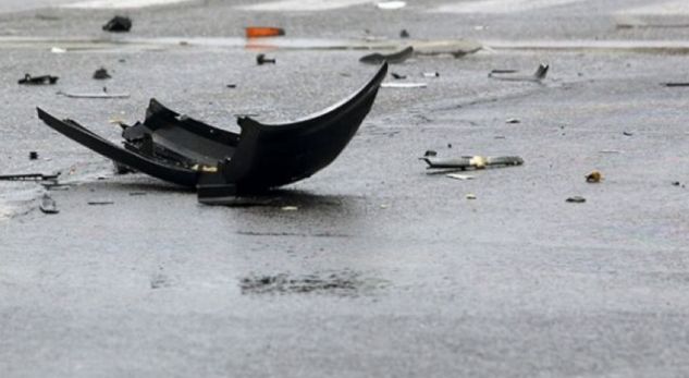 Aksident i rëndë, dy të vdekur dhe pesë të plagosur (EMRAT)