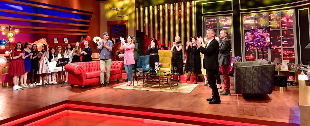 Aktori shqiptar takon për herë të parë kolegun që kishte inat dhe ia thotë troç në sy