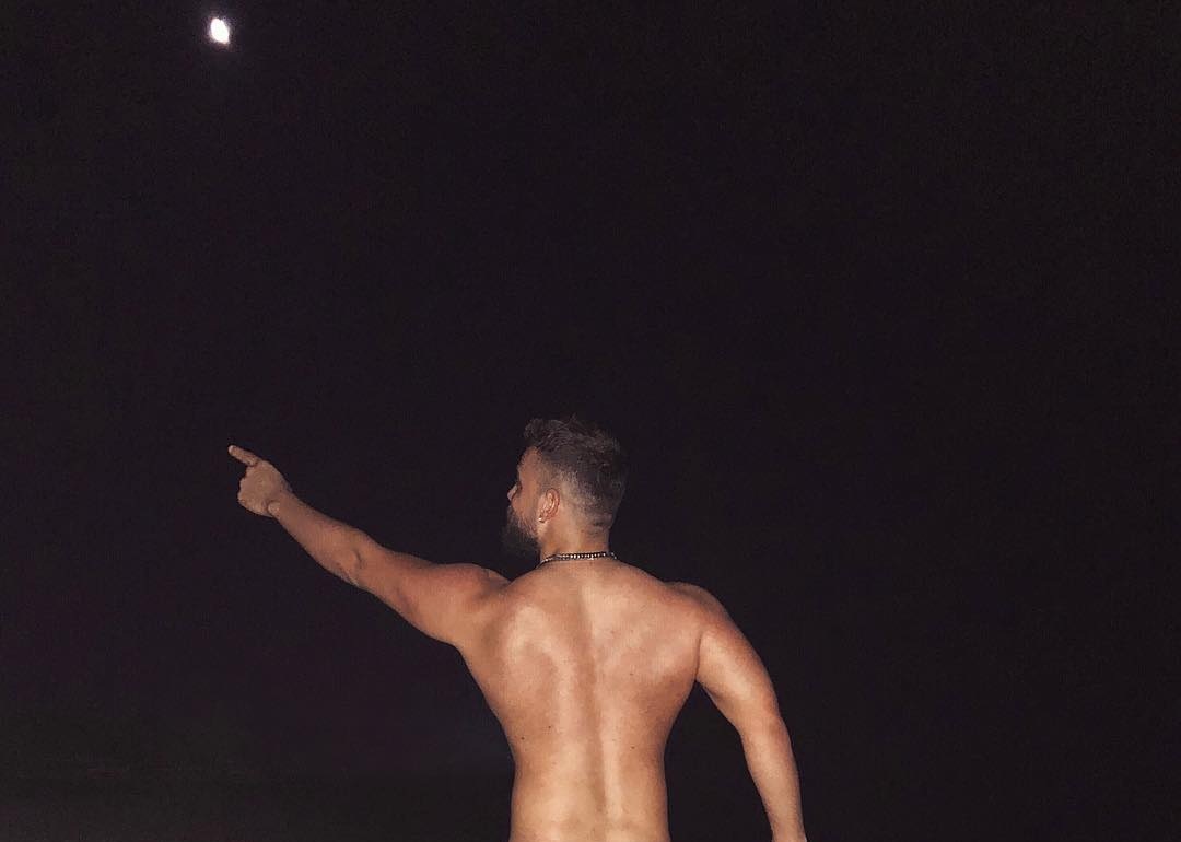 Fotografia nudo që u bë virale, Alban Ramosaj zbulon përse e publikoi