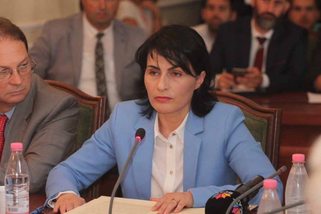 Politika e komandimeve, gjysma e Prokurorive me drejtues “tranzitorë”