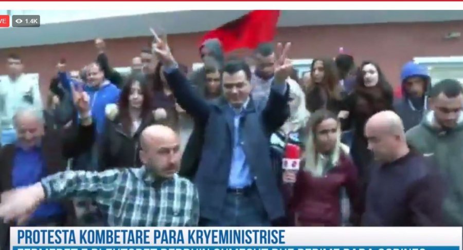 Kreu i opozitës Lulzim Basha i bashkohet protestës