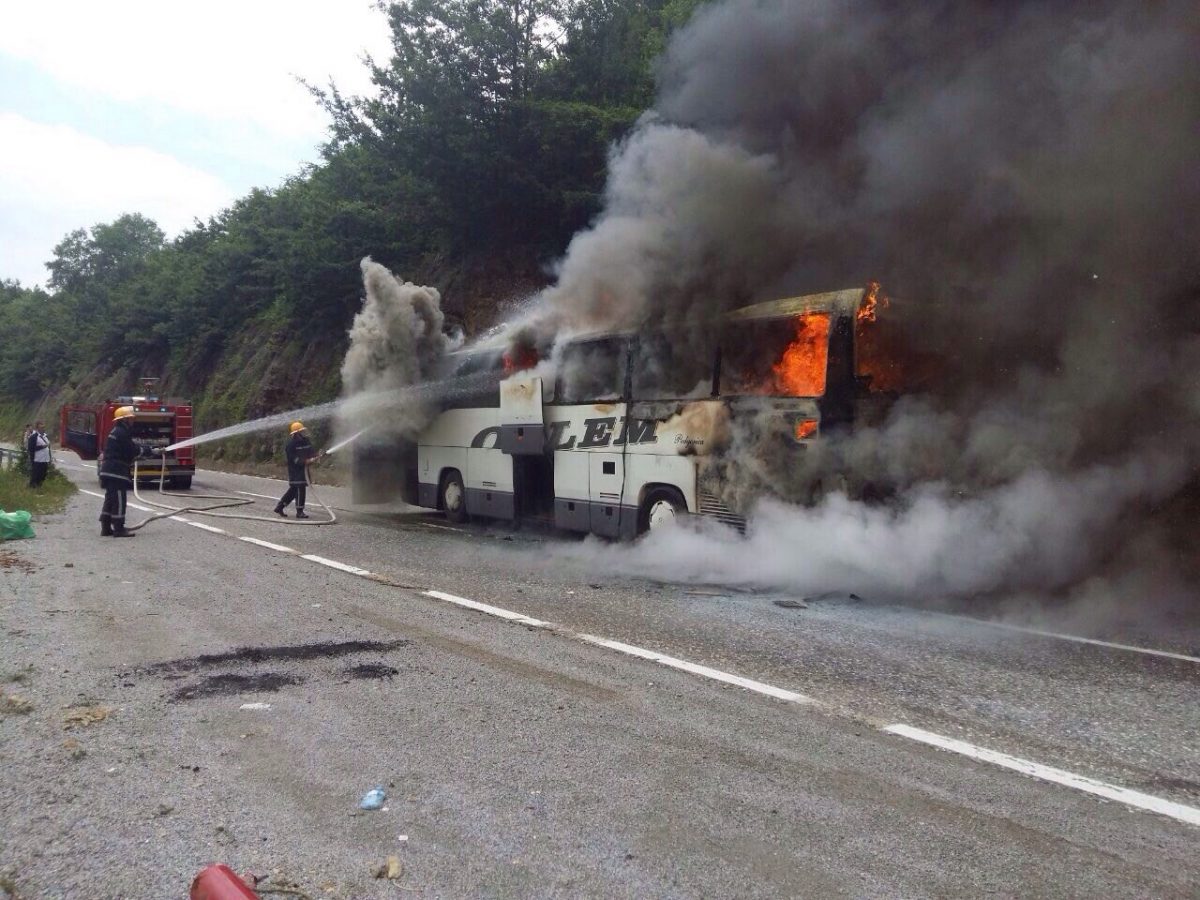 Arrestohet 22-vjeçari që dogji autobusin