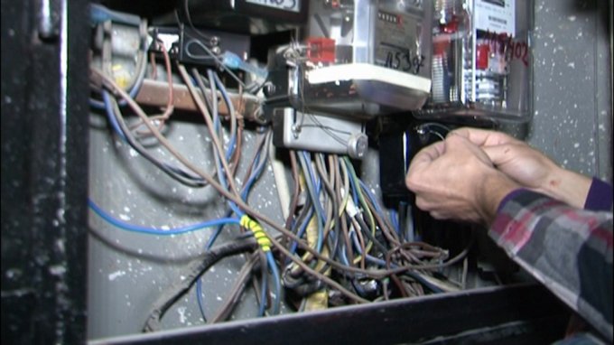 1 mijë kontrolle për vjedhje të energjisë, 63 persona nën hetim