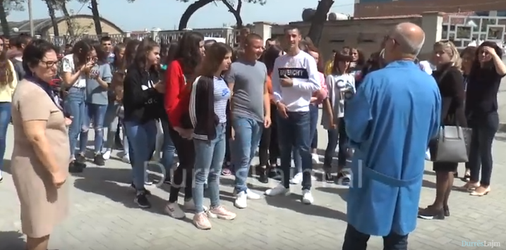“Ditë e Hapur” në shkollën “Beqir Çela”, çfarë ofrohet për nxënësit në Durrës (VIDEO)