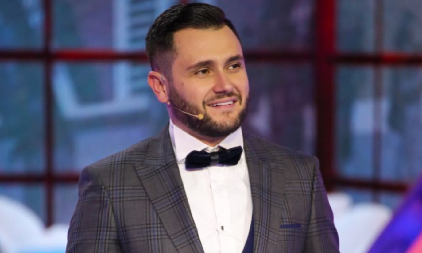 Besi rrëfen vështirësitë e fillimit të karrierës: Flija tek tavolina e punës se s’kisha makinë