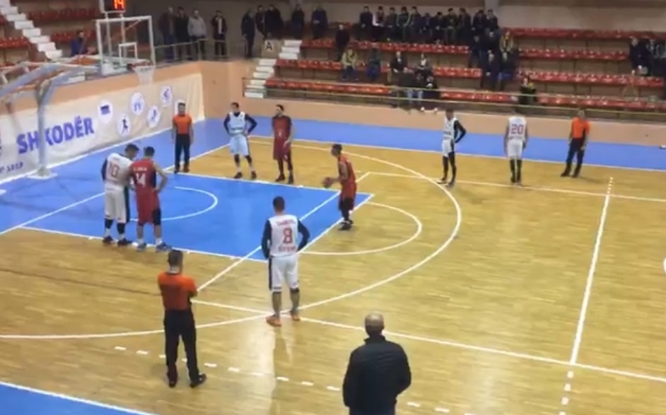 Basketboll/ Teuta mposht Kamzën