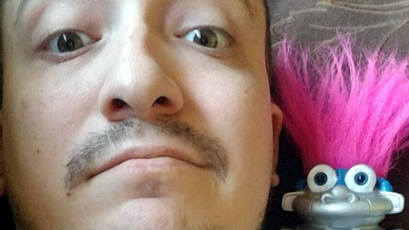 Bie në dashuri me lodrën, 29-vjeçari drejt martesës