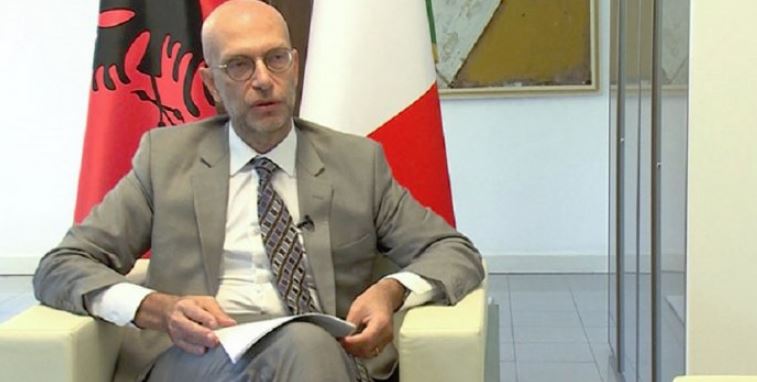 Ambasadori italian: Kriza politike frenon investitorët