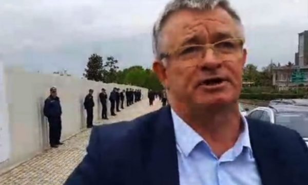 UBT konflikt me Bashkinë e Tiranës, fidanishtja kthehet në shkollë