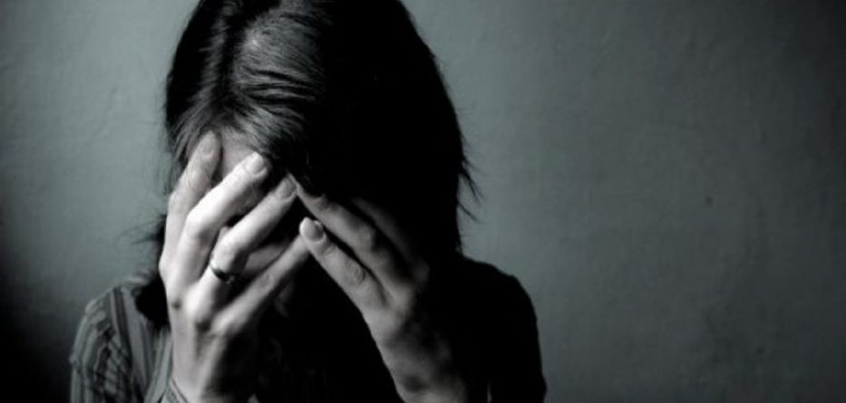 Arrestohet shqiptari që dhunonte gruan me “Kanun”, i fuste çorapen në gojë