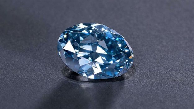 Gjendet diamati i rrallë ngjyrë blu