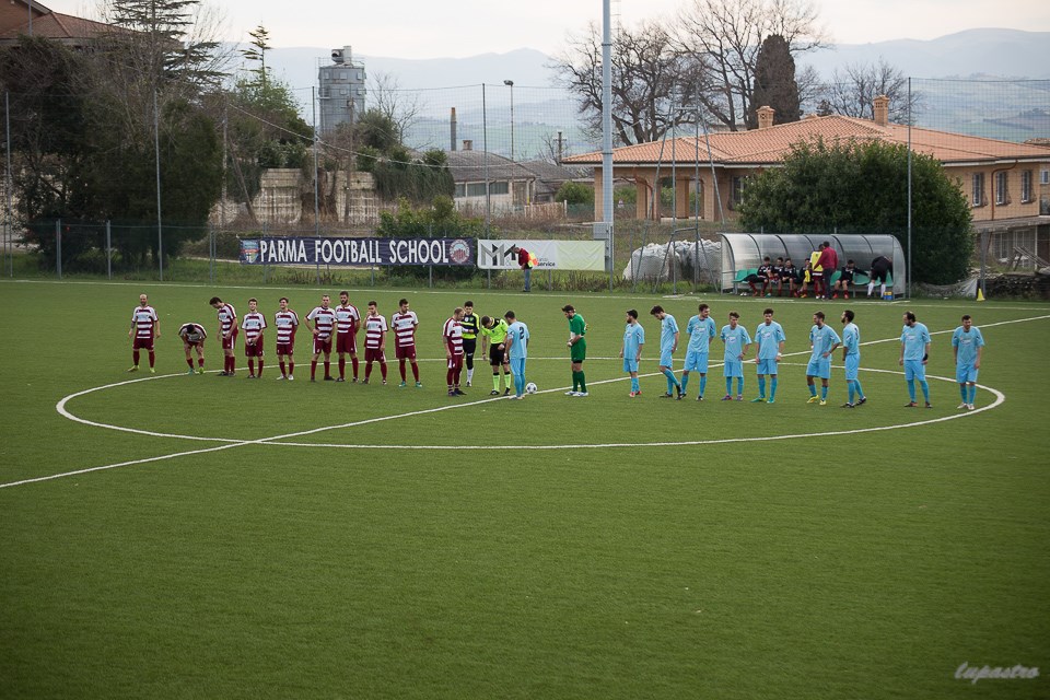 Drejtuesi i hedh rrobat arbitrit në tualet: 9 muaj pezullim