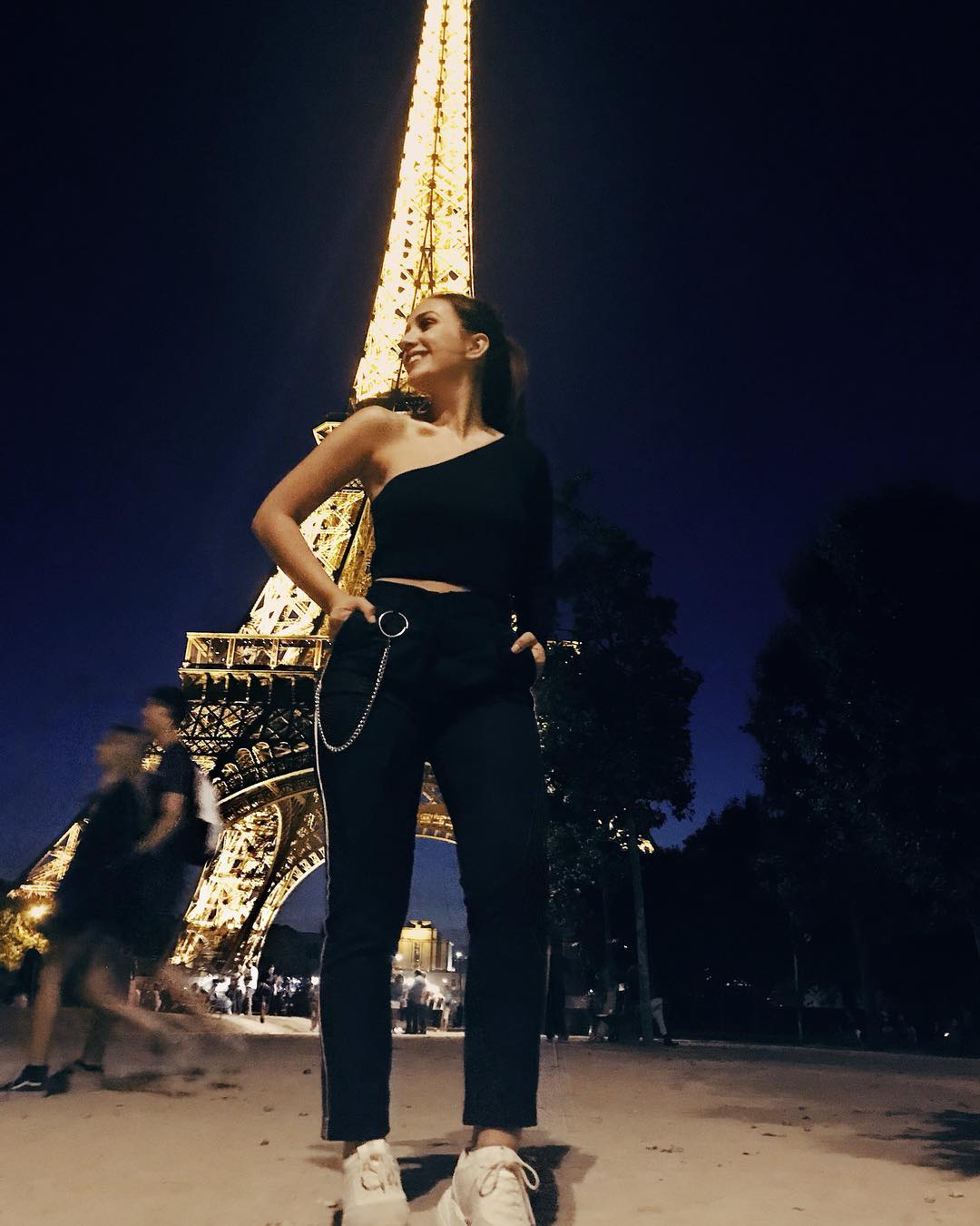 “Femrat s’kanë nevojë për mashkullin me lek”, Elhaida Dani reagon ashpër ndaj komentuesit