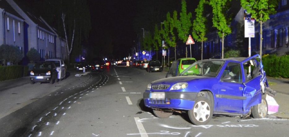 Gara me makina, vdes gruaja, në kërkim 21-vjeçari (EMRI)