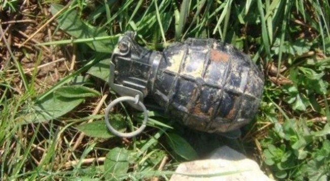 Ndezën zjarr për t’u ngrohur e shpërtheu granata, si e gjeti babai të birin të vdekur e vajzën të plagosur