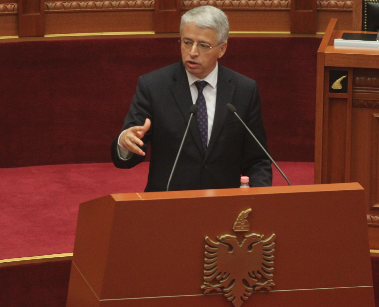 Grabitja në Rinas, Lleshaj: Siguria e aeroportit është e garantuar