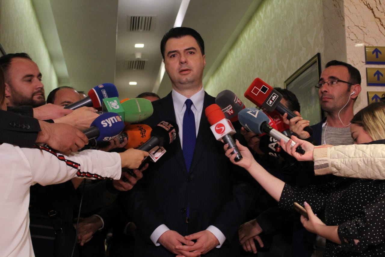 Koalicioni opozitar, Basha: Largimi i Ramës, hap i panegociueshëm