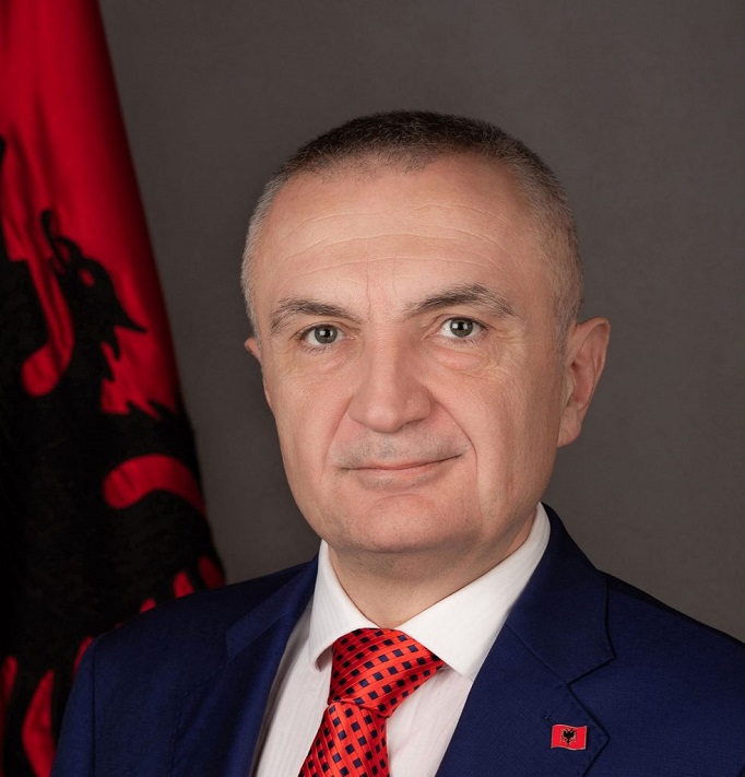 Presidenti Meta dekreton emrin e ambasadorit të Shqipërisë në Spanjë