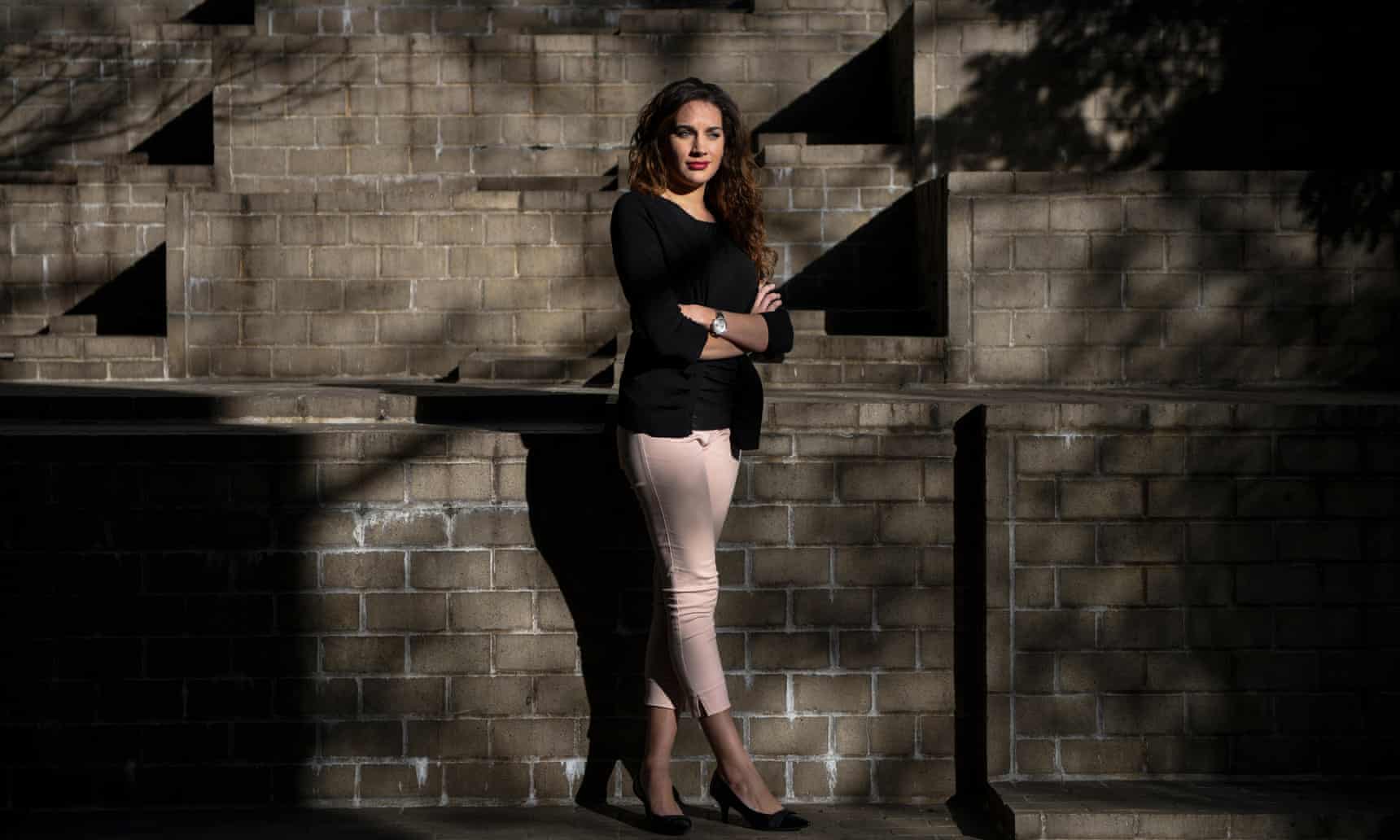 Si u shkatërrua jeta e mësueses nga një foto topless