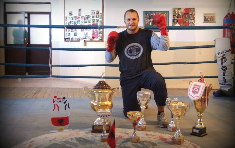 Atentati ndaj boksierit të Vllaznisë, arrestohet pas dy vitesh autori dhe dy vëllezërit e tij (EMRAT)