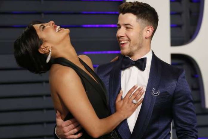 Priyanka Chopra shtatzënë? Këngëtari shuan thashethemet