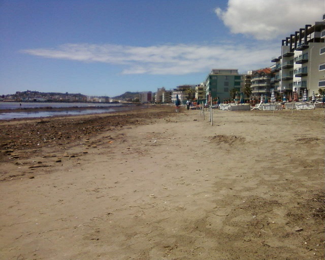 Gjendet e mbytur në Durrës një grua