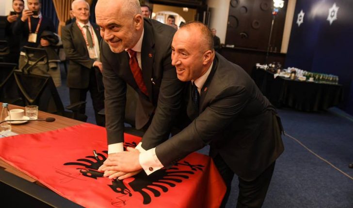 Rusia: “Shqipëria e Madhe” dëmton dialogun Prishtinë-Beograd