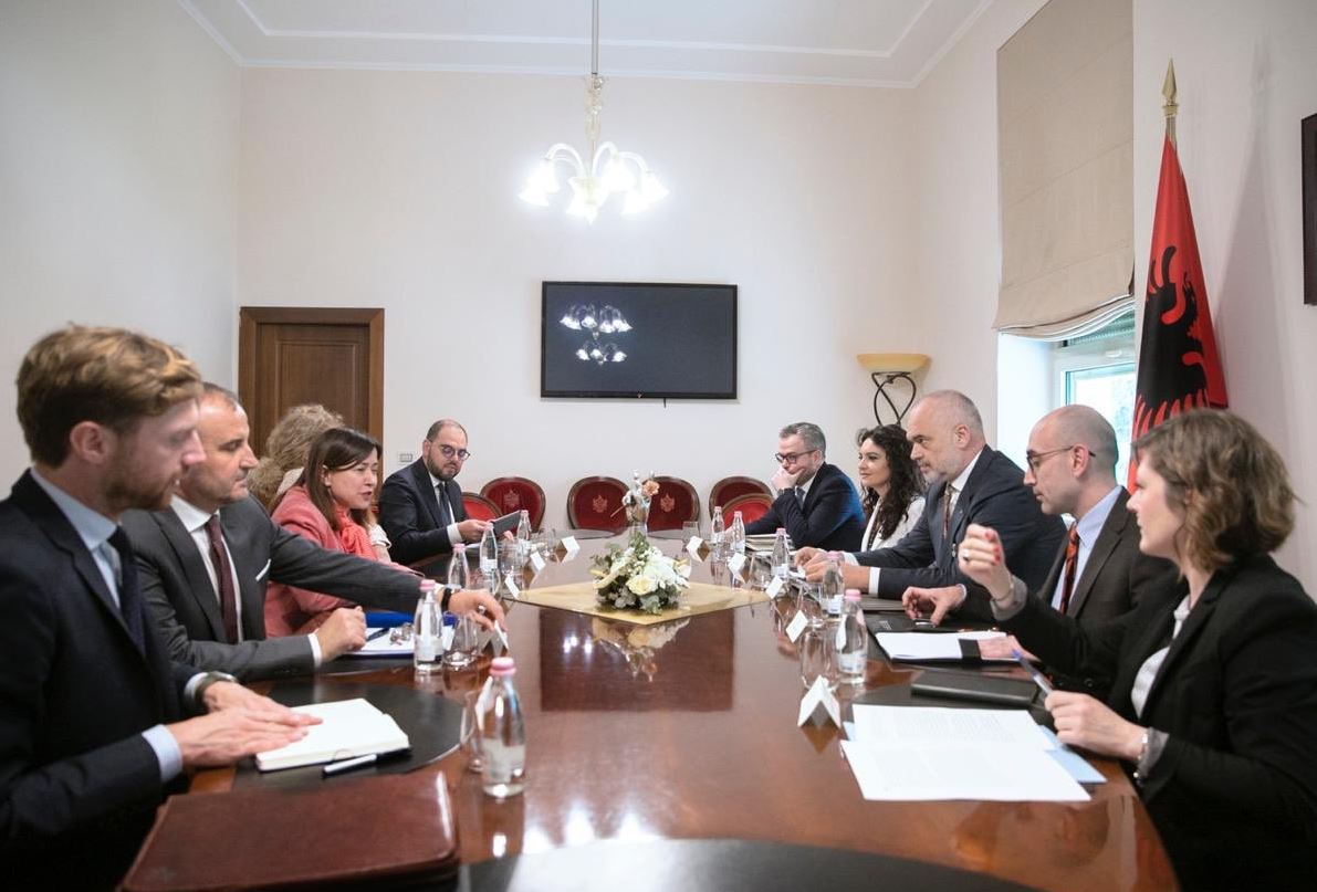 Drejtoresha e Ballkanit Perëndimor në KE takohet me Ramën