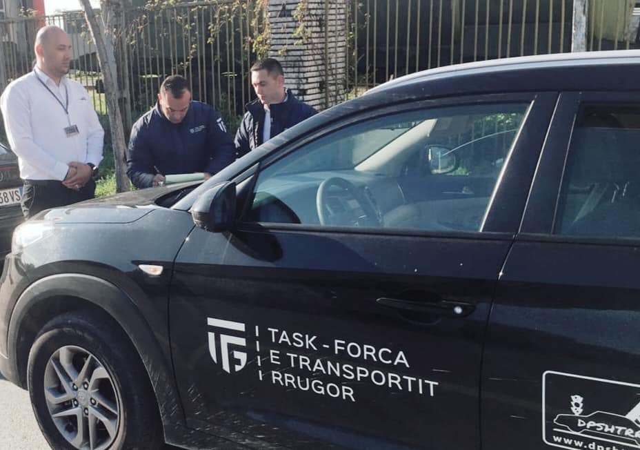 Task-Forca ndëshkon 9 subjekte në terminalin e Durrësit (FOTO)