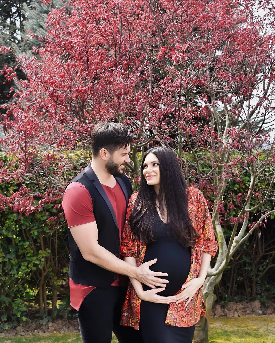 “Kam shtuar 13 kg!” Almeda Abazi flet për shtatzëninë dhe emrin e djalit