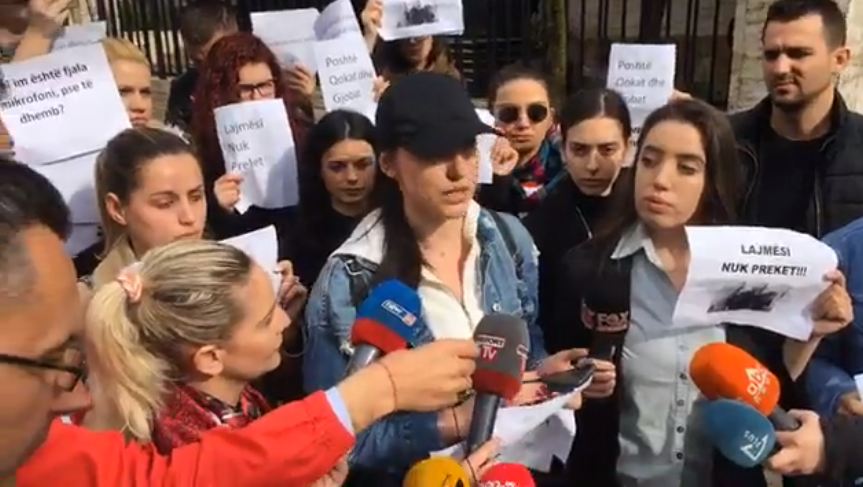 Gazetarët protestë para Prokurorisë: Lajmësi nuk preket!